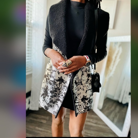 Metallic Sweater Vest Medium New - Picture 1 of 6